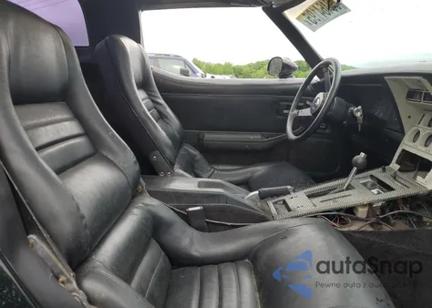 1981 Chevrolet Corvette из США, поврежденный, VIN 1G1AY8763BS401984